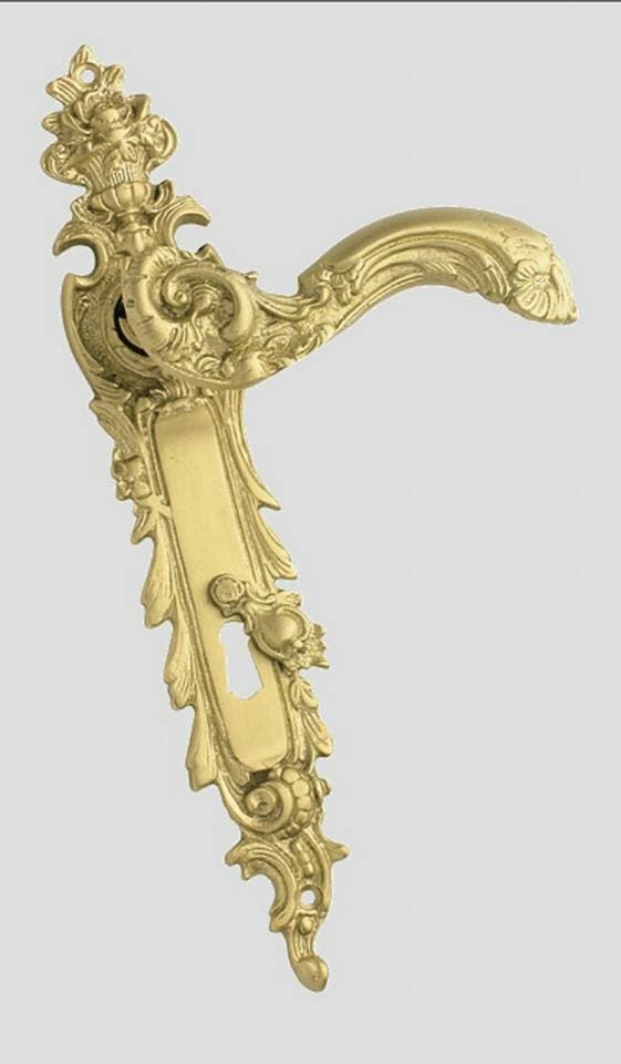 Barok süslemeli altın pirinç kapı kolu — konak ve villa için